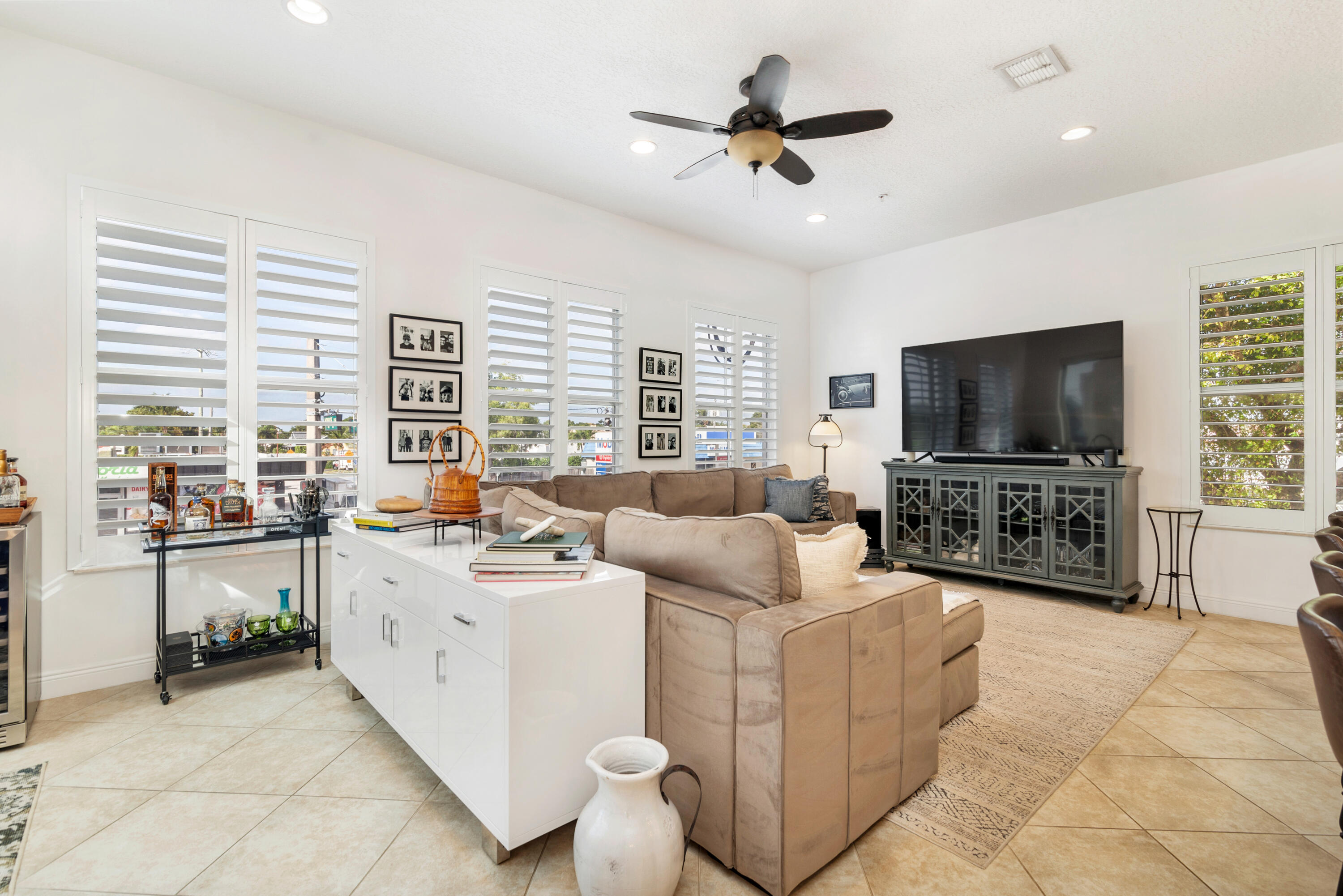 3600 S Dixie Highway 200