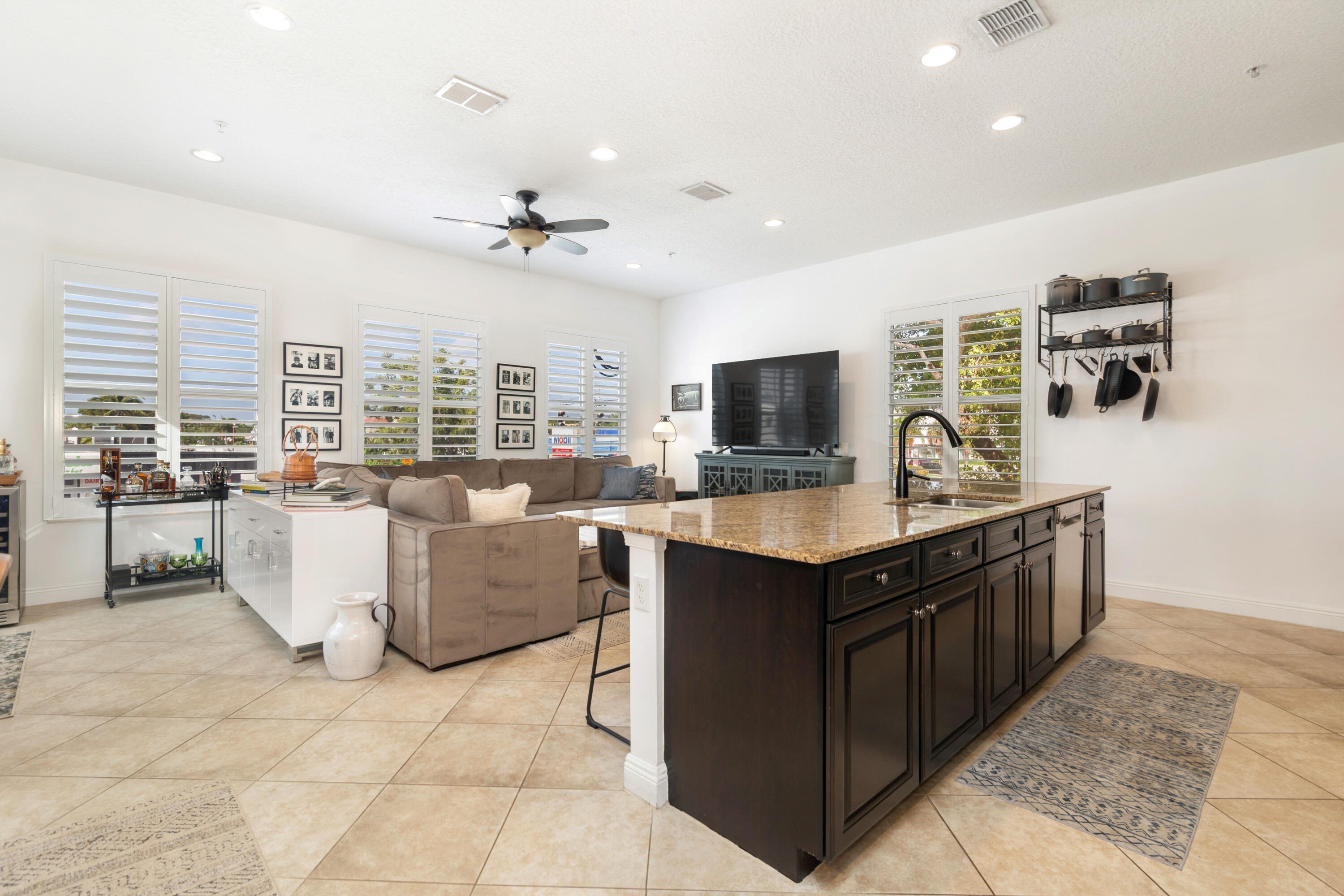 3600 S Dixie Highway 200