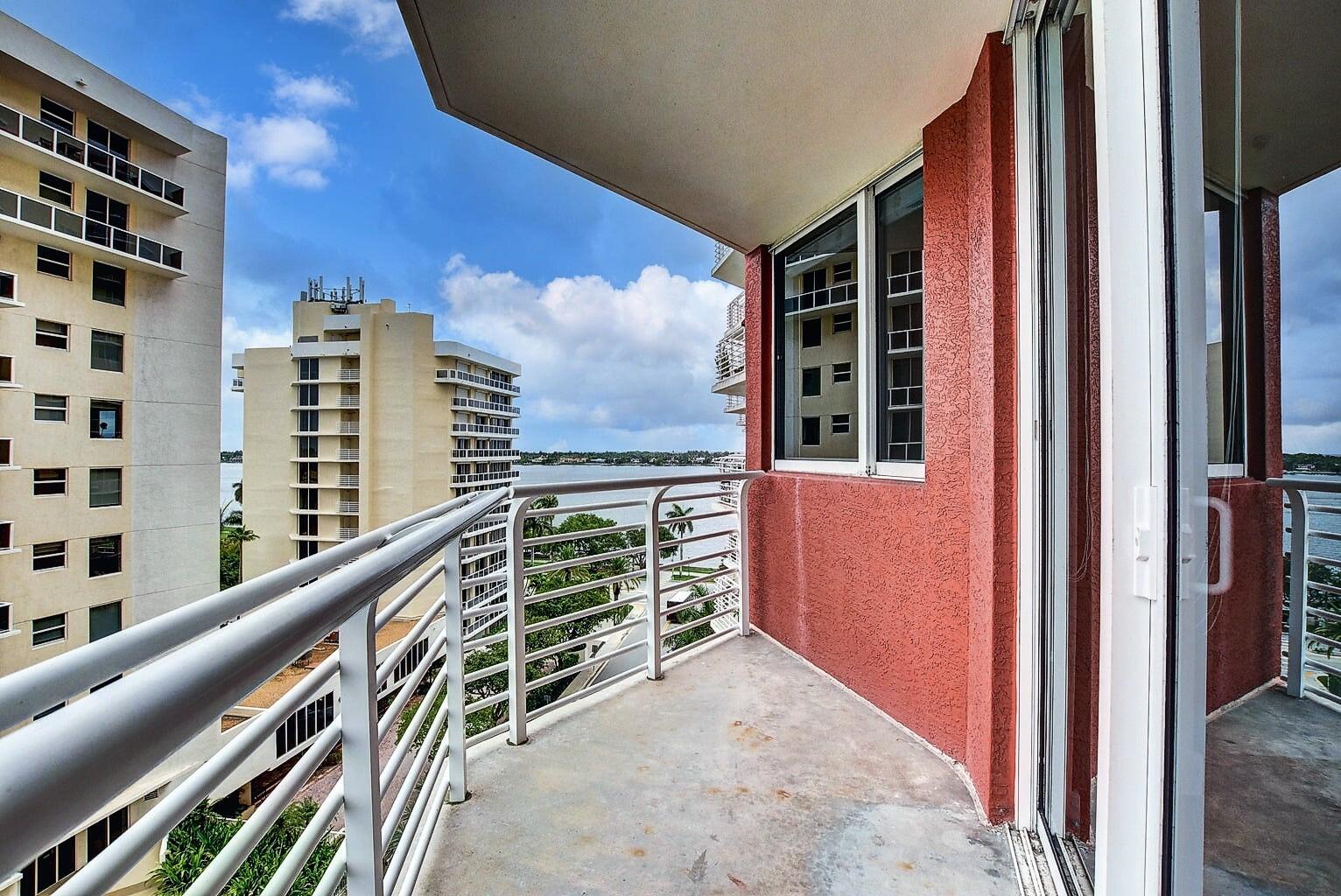 1551 N Flagler Drive 806