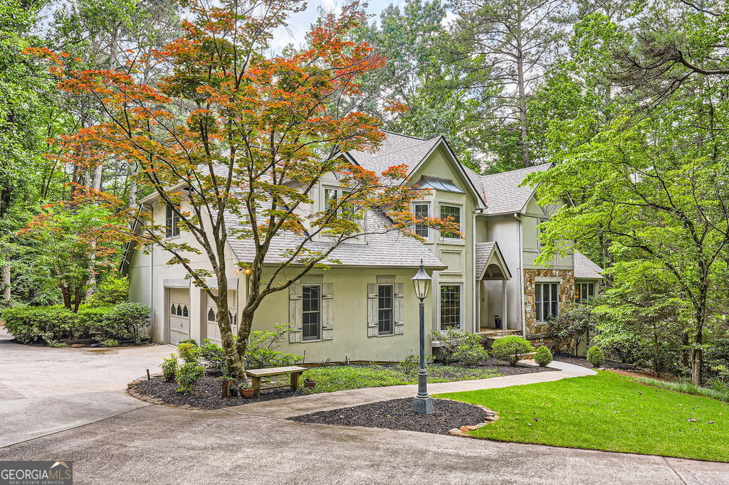 5161 Hermitage Drive