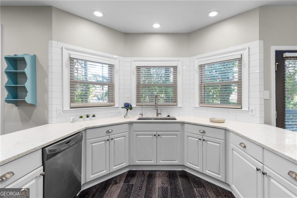 2905 The Terraces Way