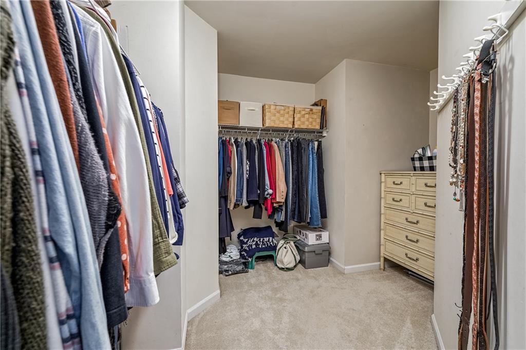 3980 Devon Oaks Drive NE