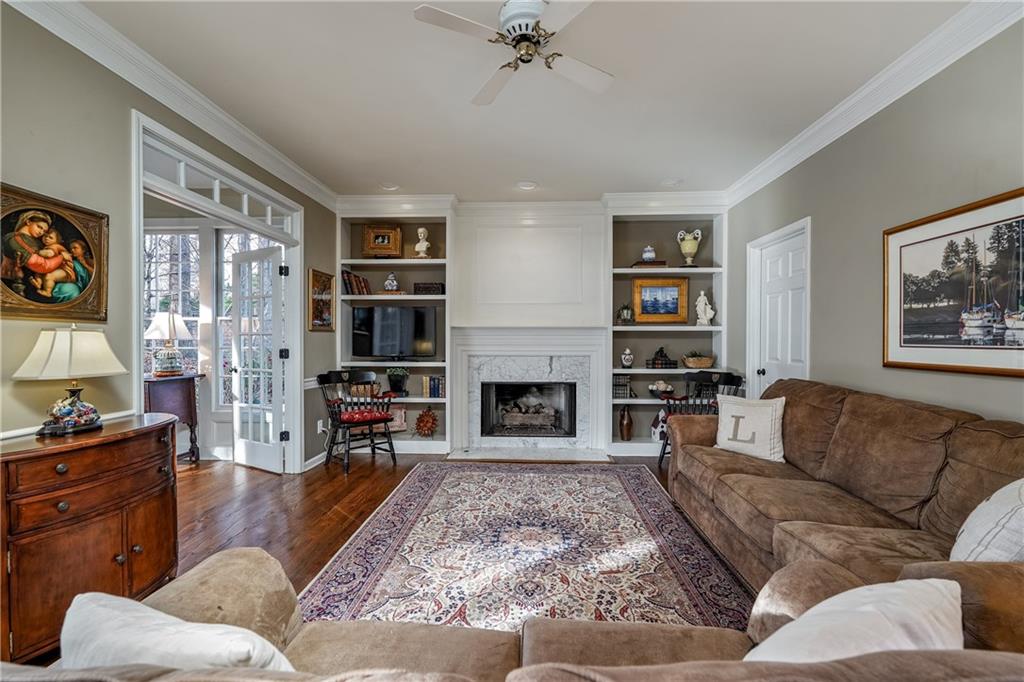 3980 Devon Oaks Drive NE