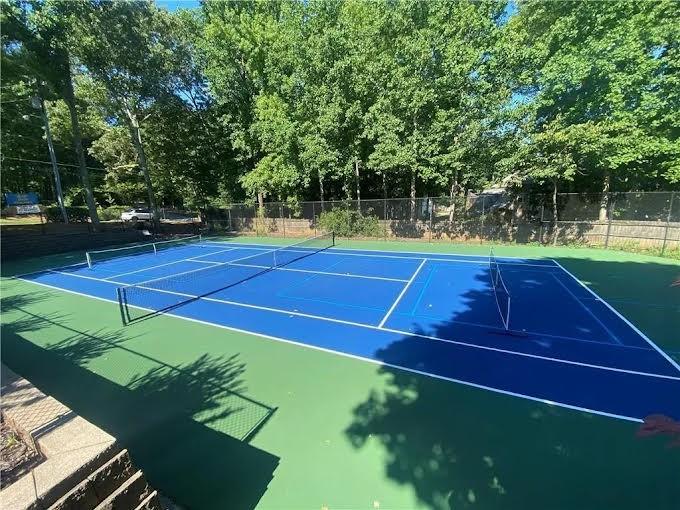 3980 Devon Oaks Drive NE