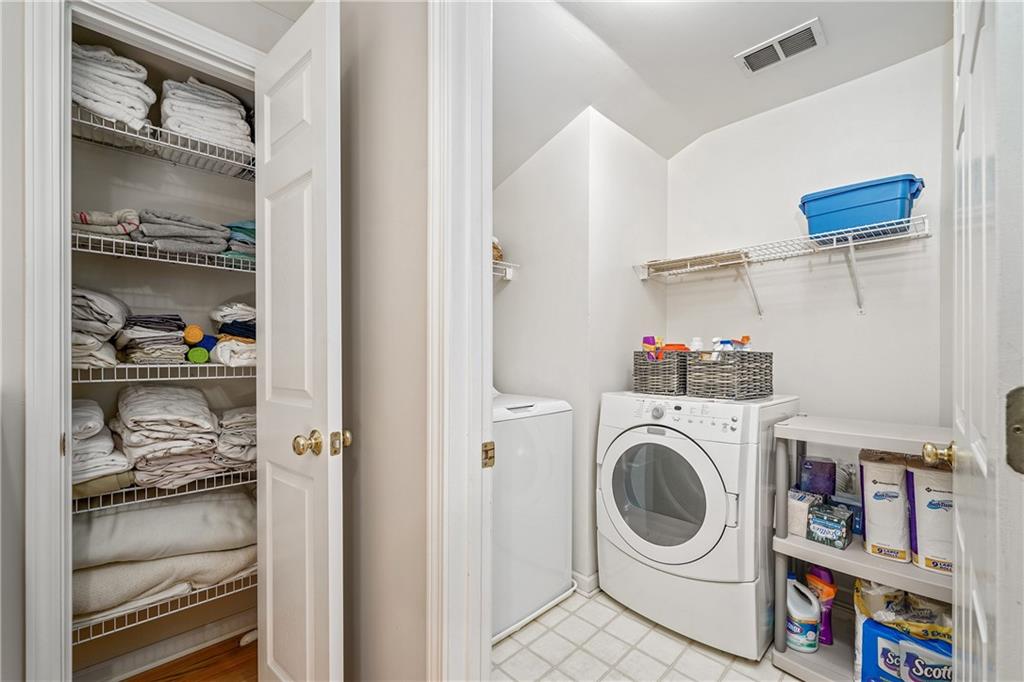 3980 Devon Oaks Drive NE