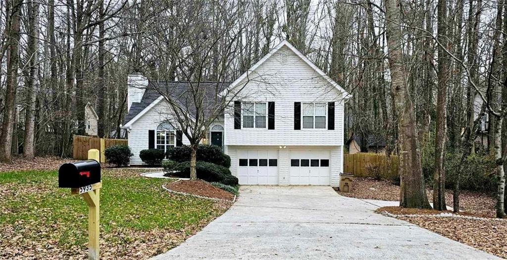 5935 Rolling Oaks Drive