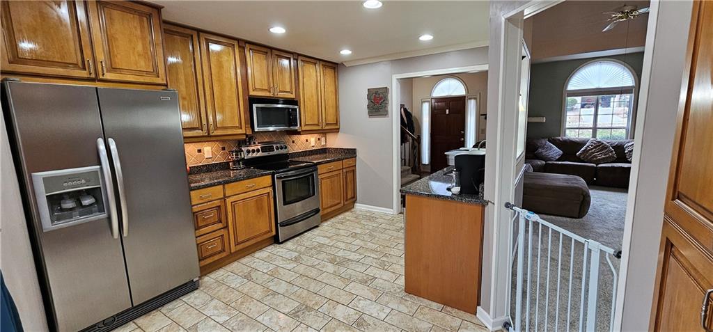 5935 Rolling Oaks Drive