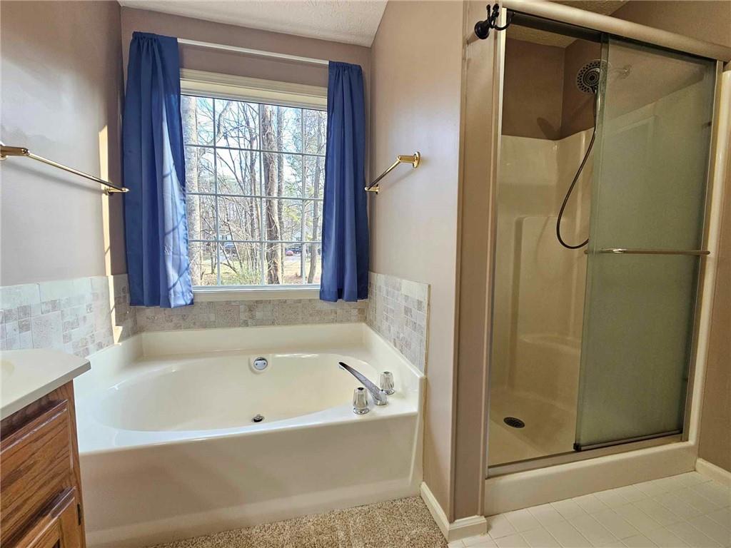 5935 Rolling Oaks Drive