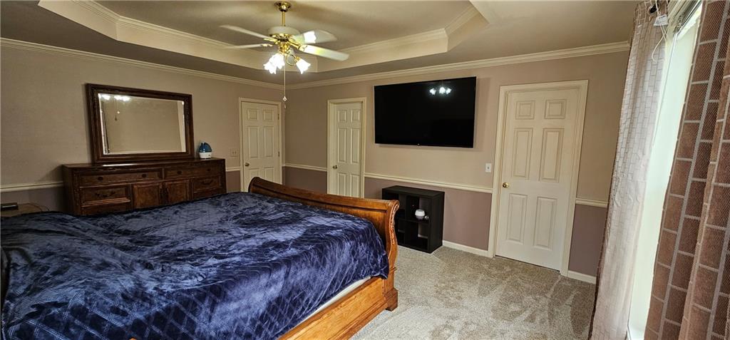 5935 Rolling Oaks Drive