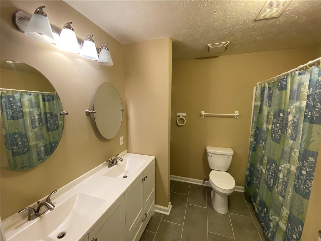 1650 Roanoke Place SE