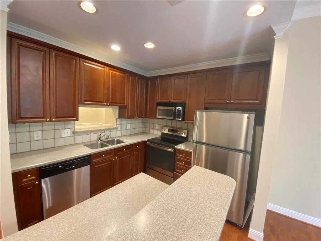 2405 Stratford Commons Unit 2405