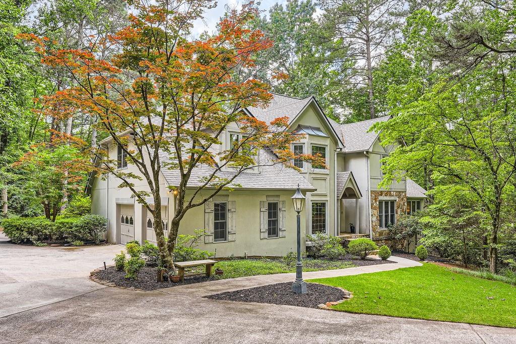 5161 Hermitage Drive