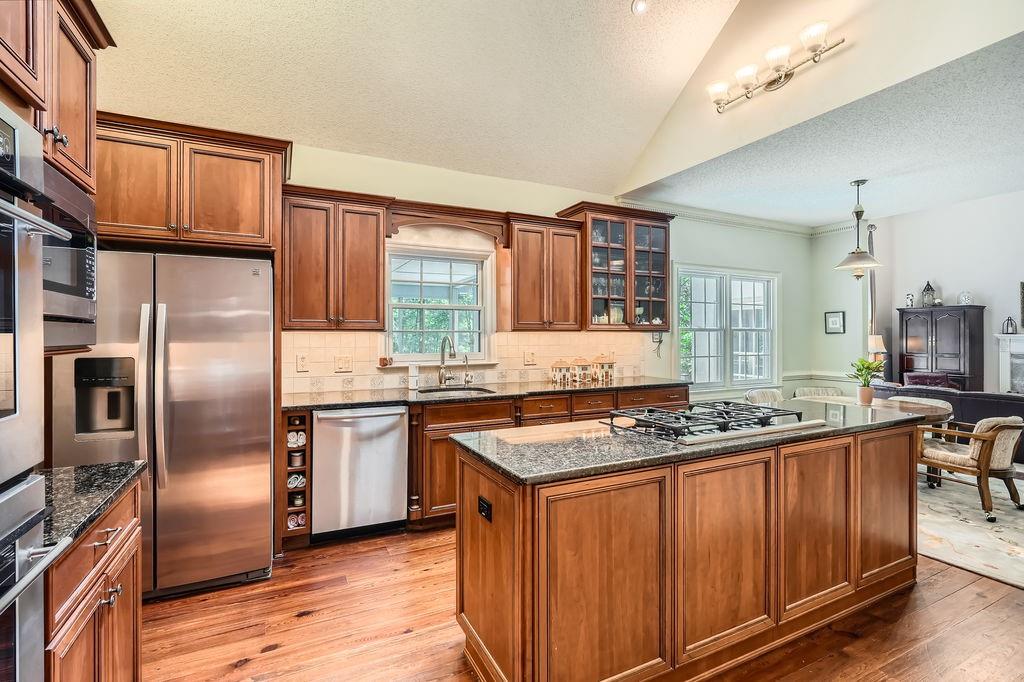 5161 Hermitage Drive