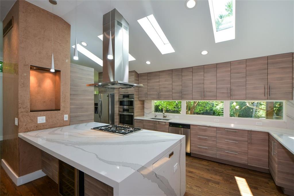 2116 Strasburg Court