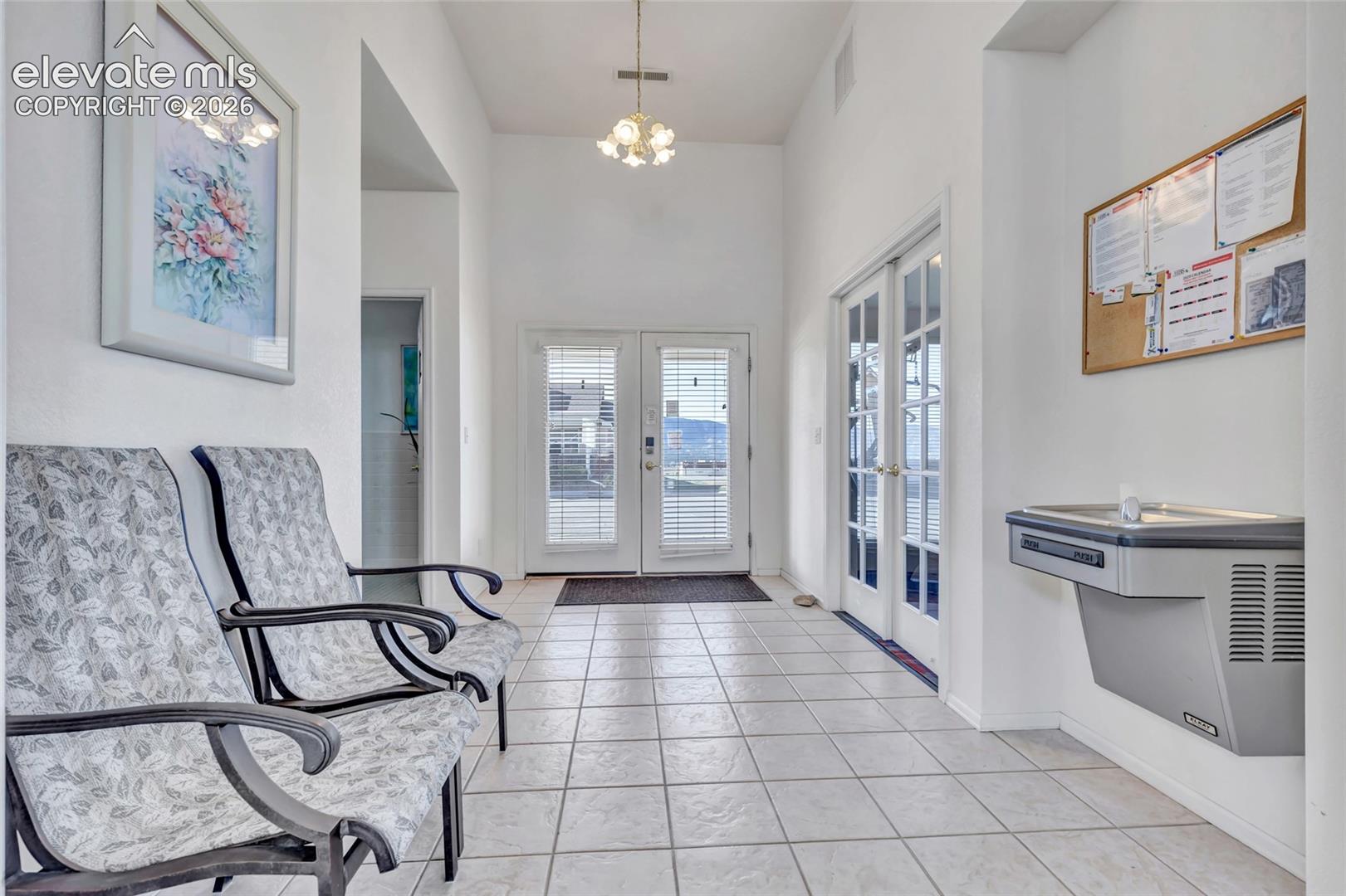 1319 Villa Grove
