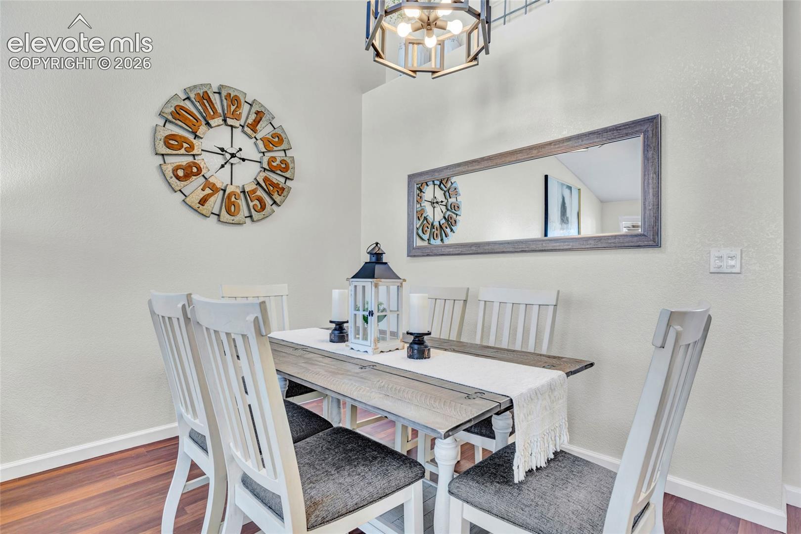 1319 Villa Grove