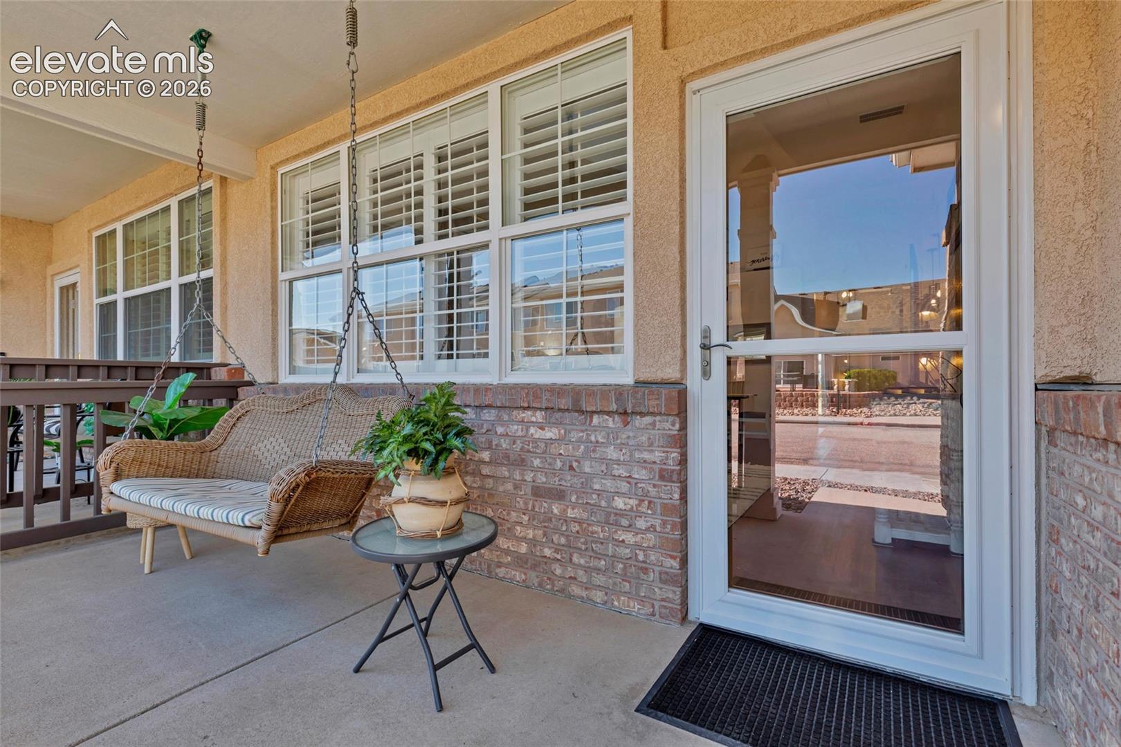 1319 Villa Grove