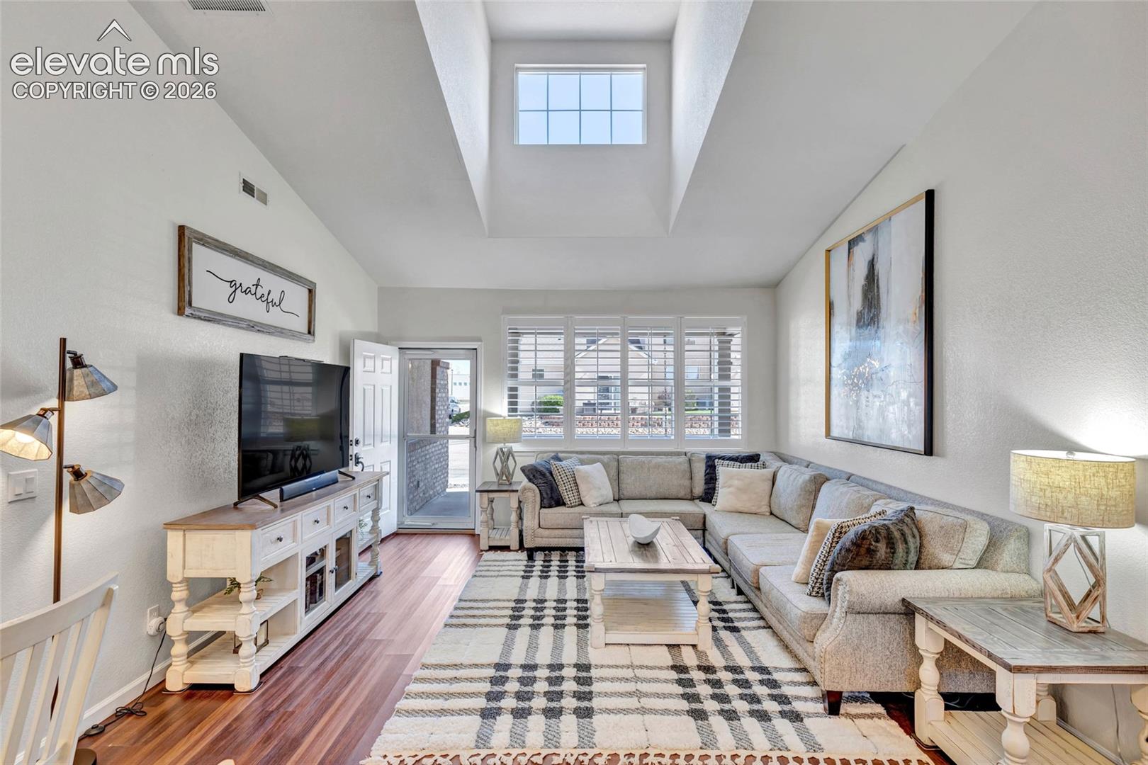 1319 Villa Grove