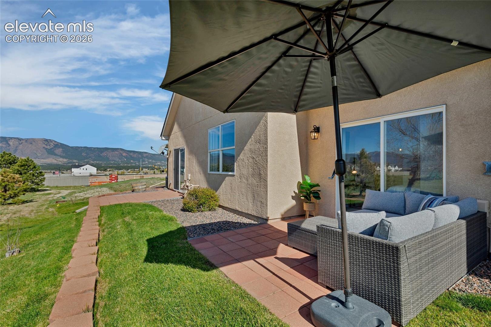 1319 Villa Grove