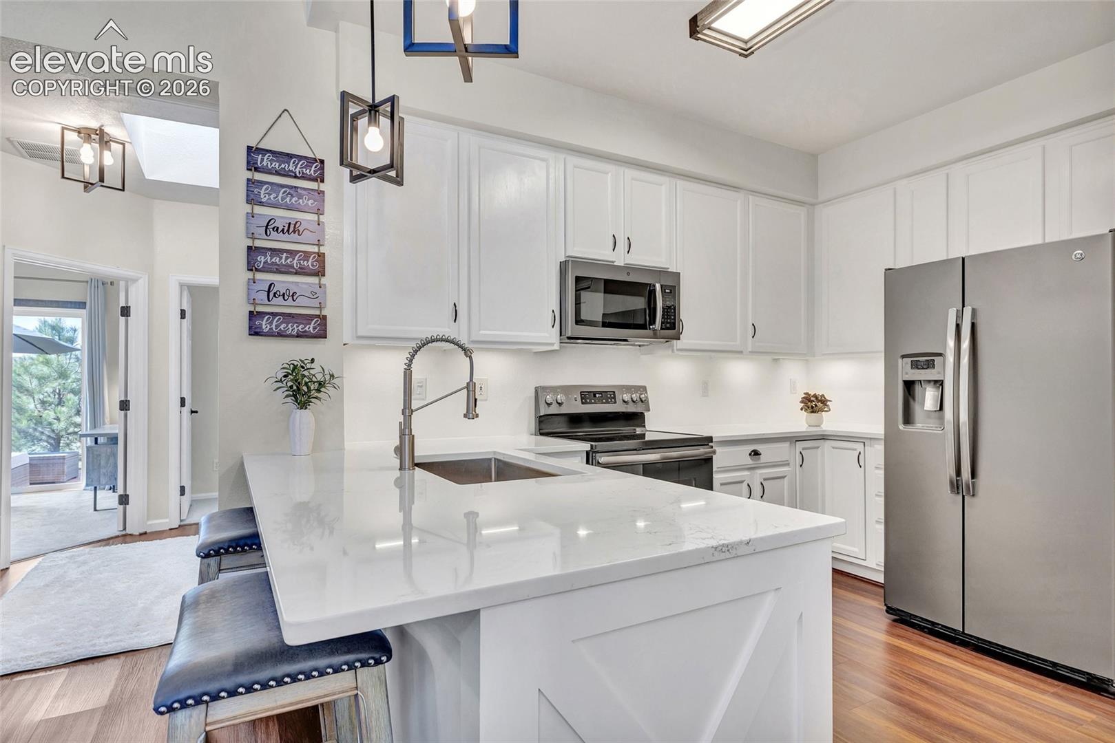 1319 Villa Grove