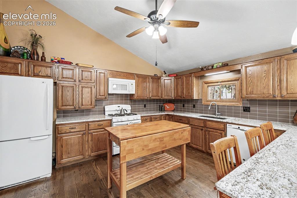 1355 Meadowlake Way