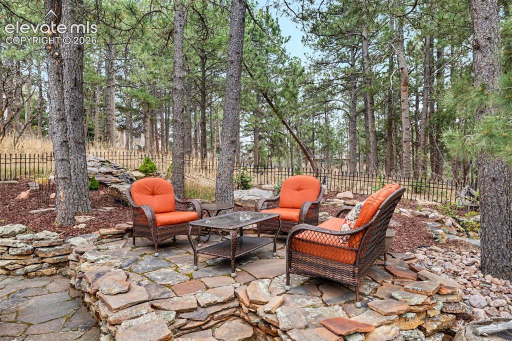 1355 Meadowlake Way