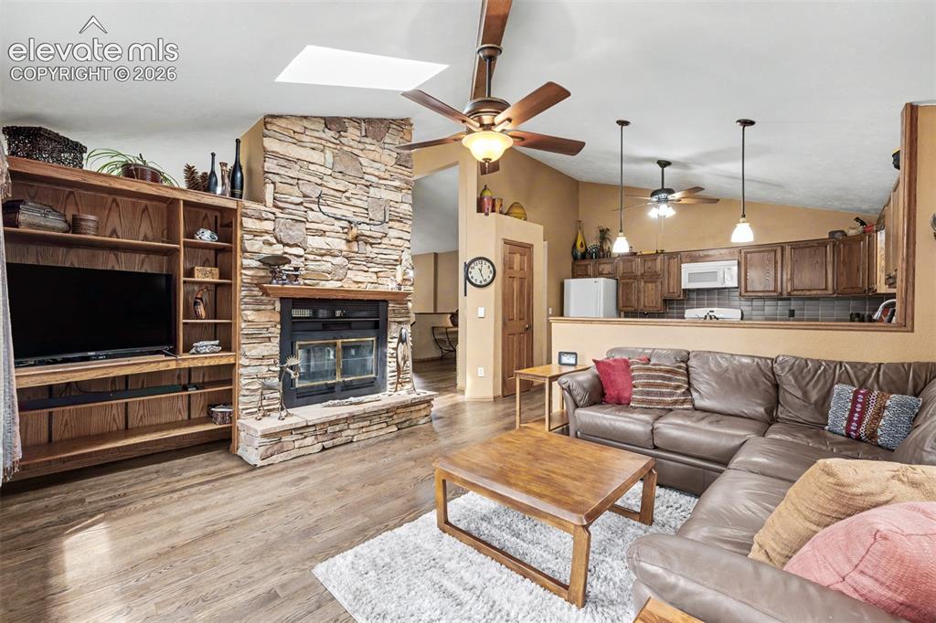 1355 Meadowlake Way