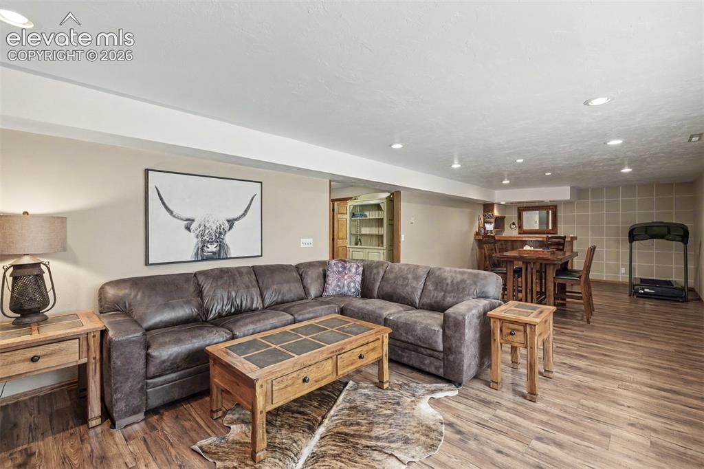 1355 Meadowlake Way