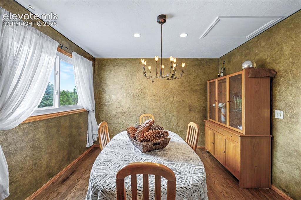 1355 Meadowlake Way