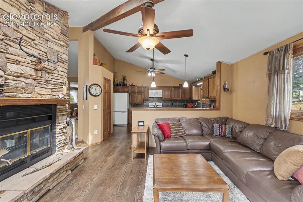 1355 Meadowlake Way