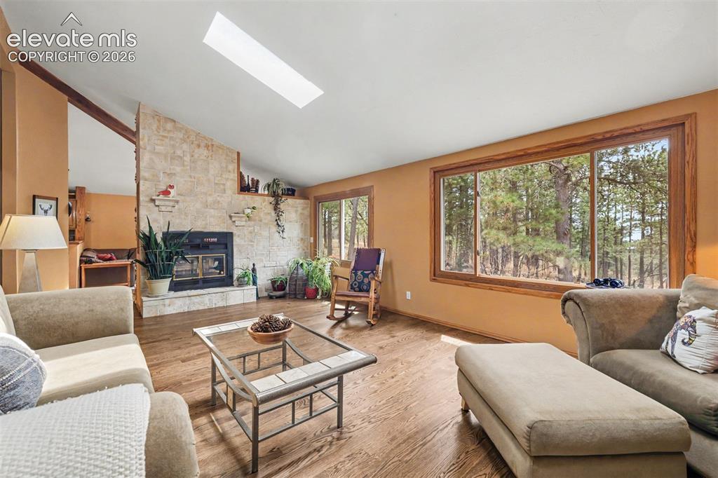 1355 Meadowlake Way