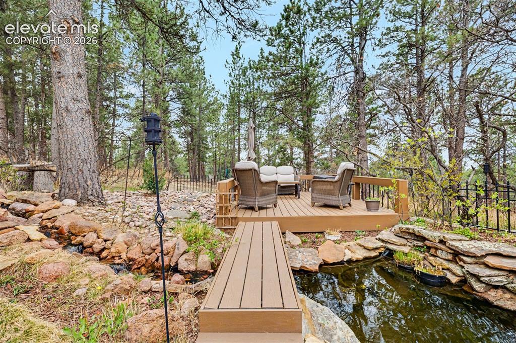 1355 Meadowlake Way