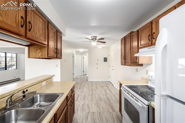 2440 Palmer Park Boulevard Unit: J3