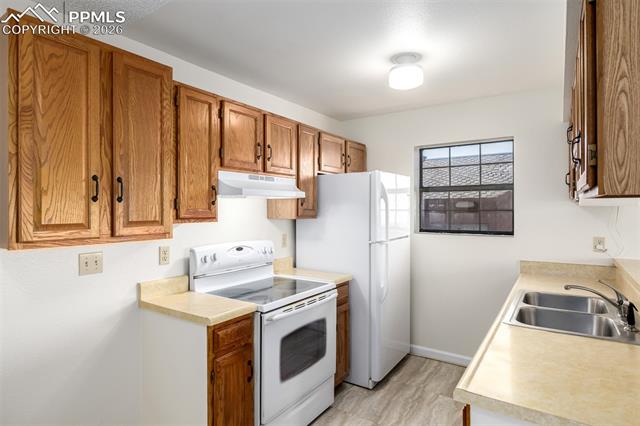 2440 Palmer Park Boulevard Unit: J3