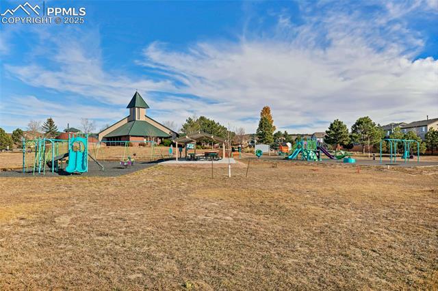 1327 Villa Grove