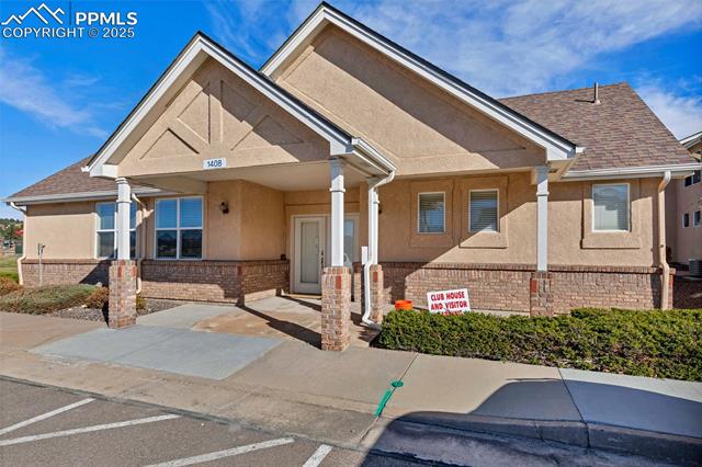 1327 Villa Grove