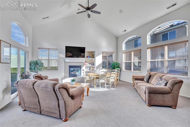 1327 Villa Grove