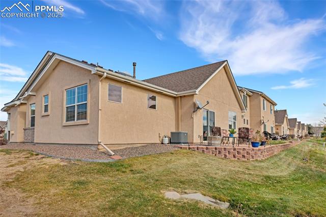 1327 Villa Grove