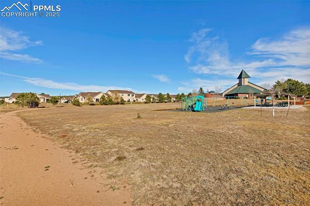 1327 Villa Grove