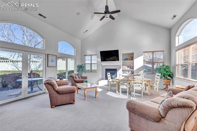 1327 Villa Grove