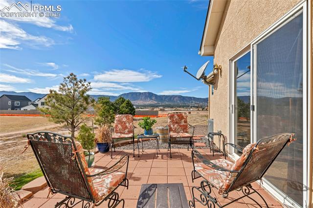 1327 Villa Grove