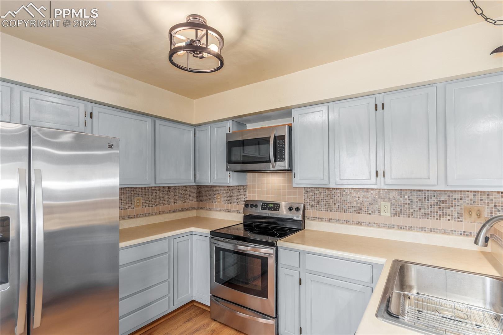 3832 Summer Breeze Drive