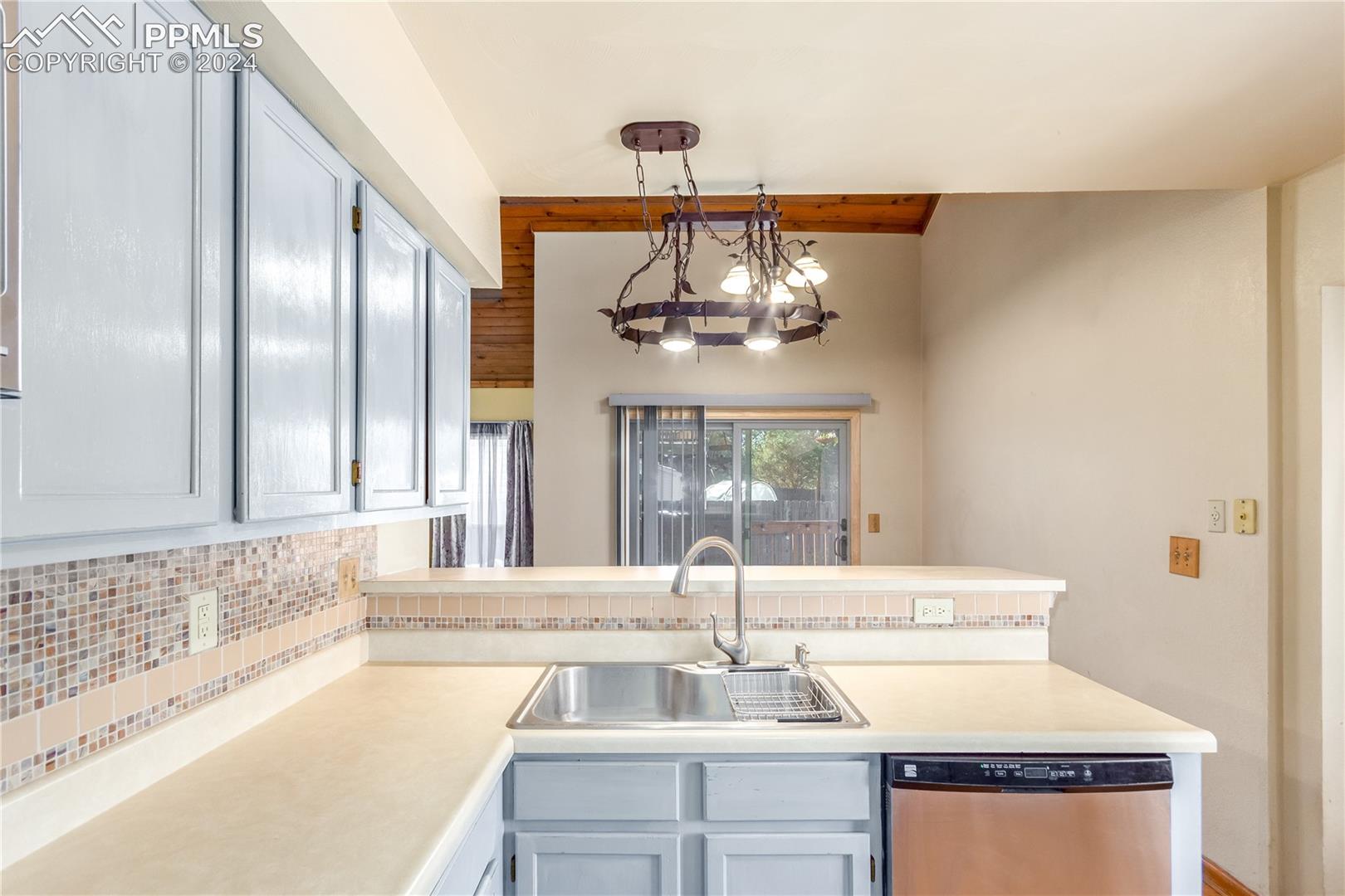 3832 Summer Breeze Drive