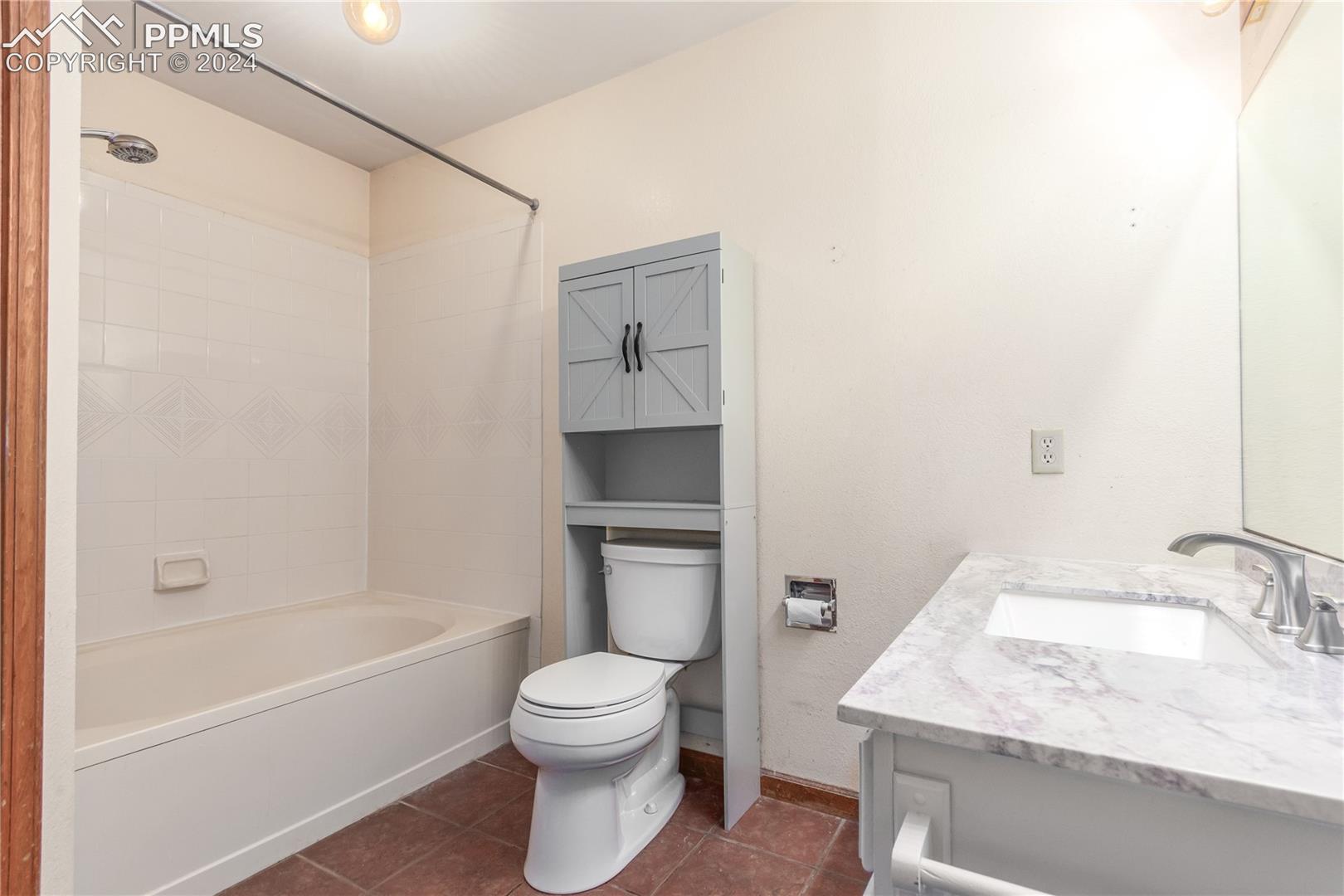 3832 Summer Breeze Drive
