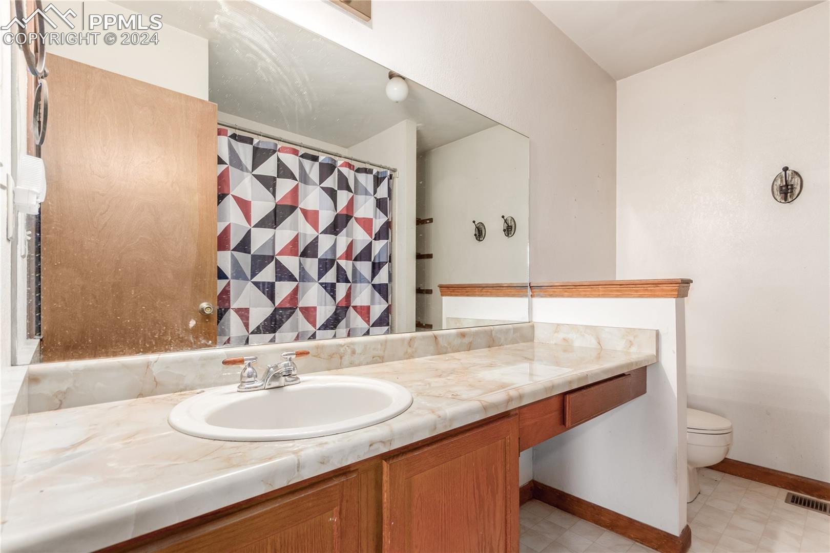 3832 Summer Breeze Drive