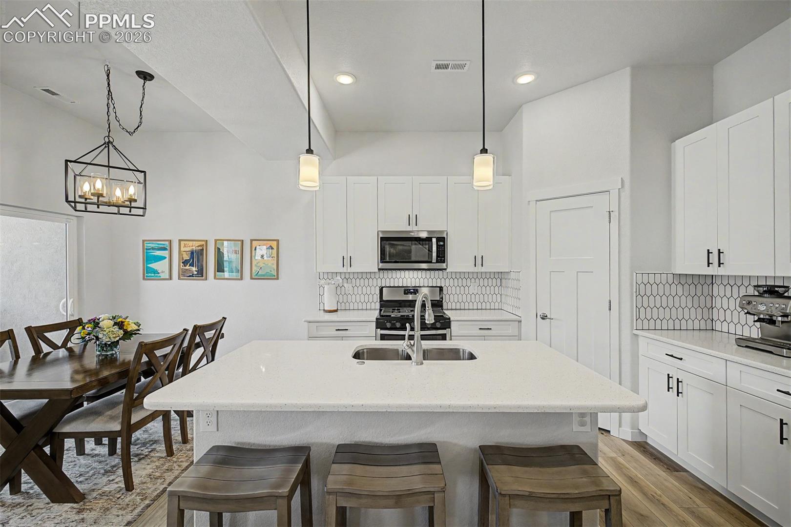 5675 Villa Lorenzo Drive