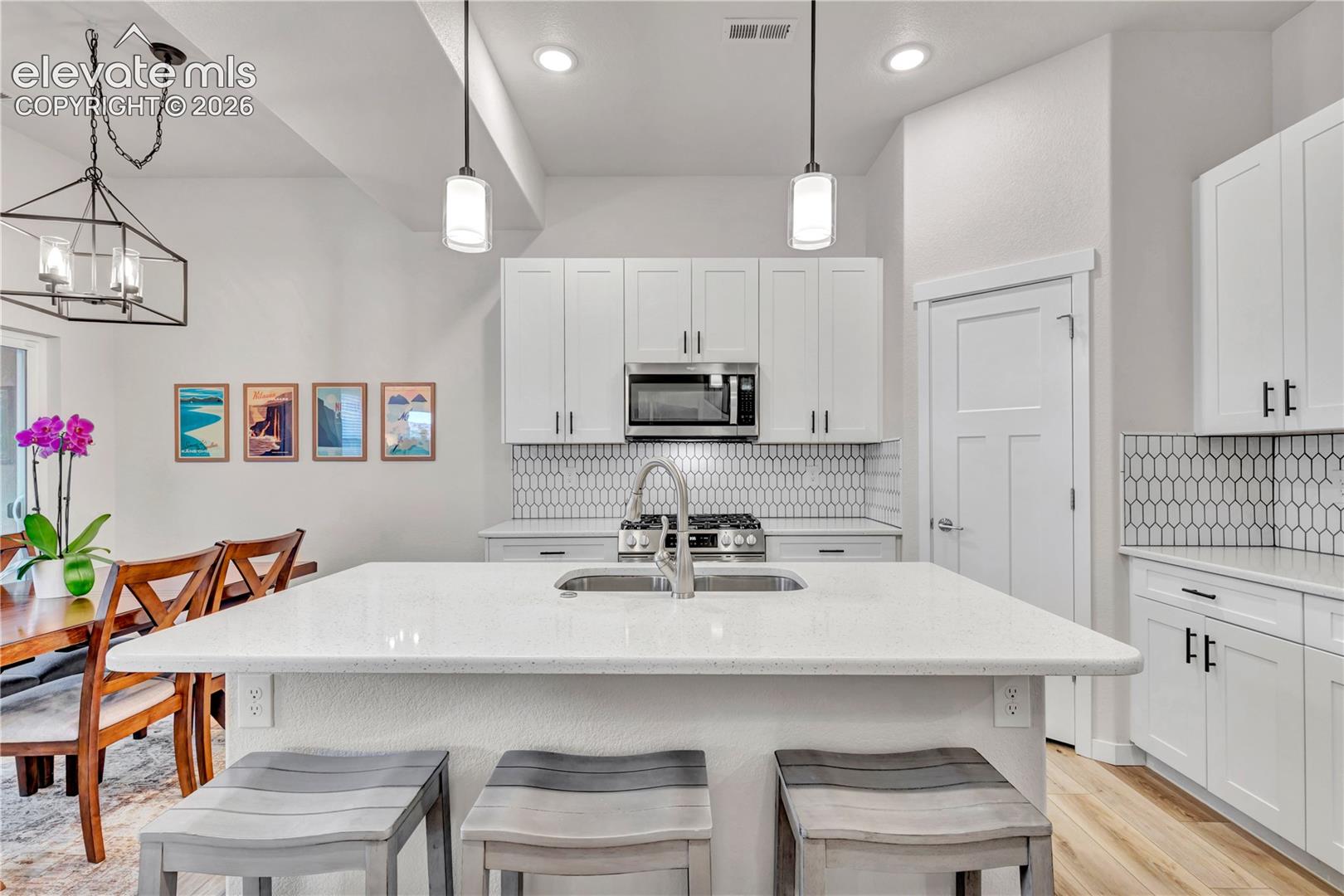 5675 Villa Lorenzo Drive