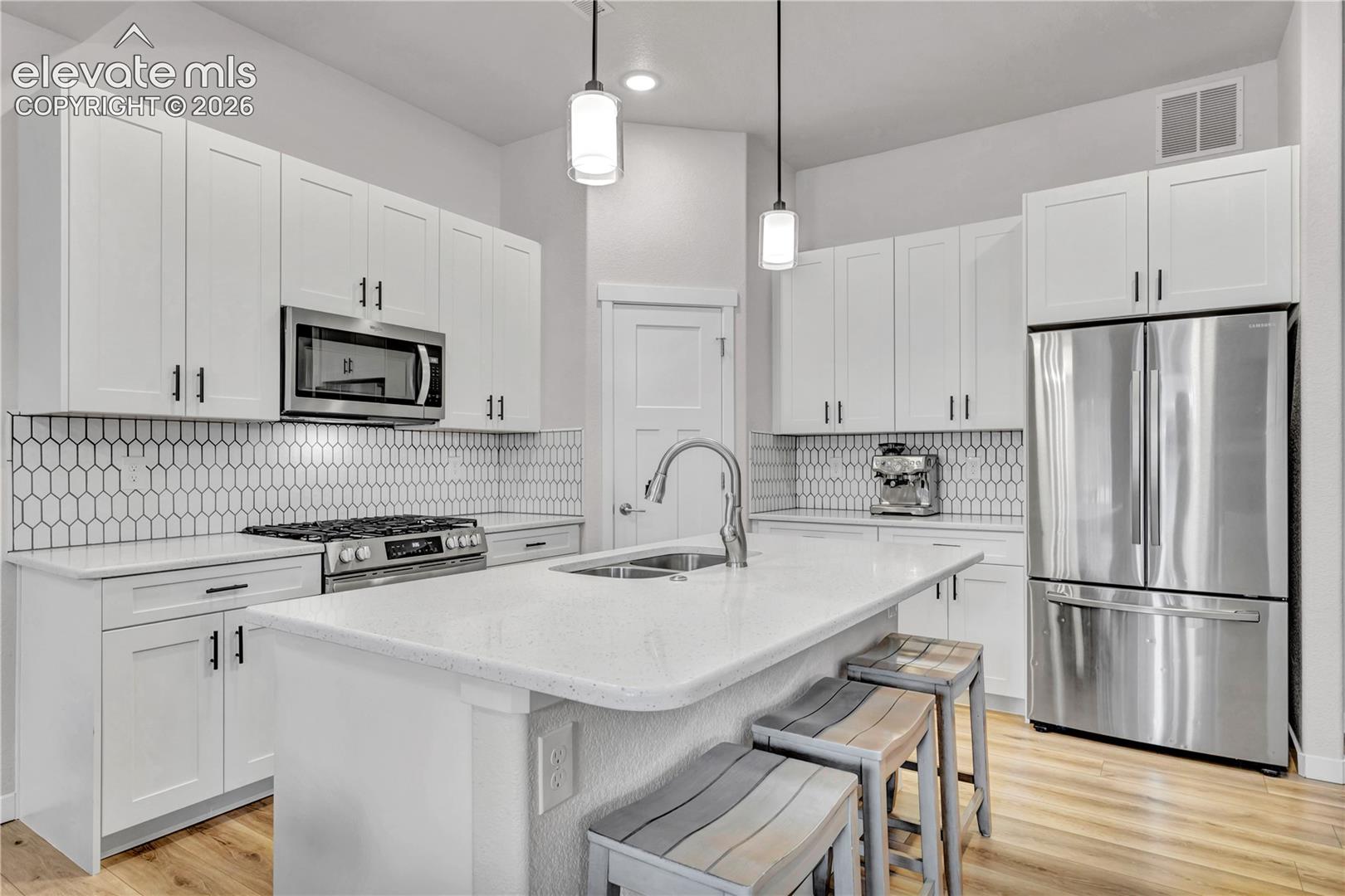 5675 Villa Lorenzo Drive