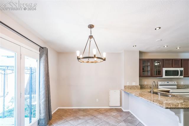 6220 Herriot Grove