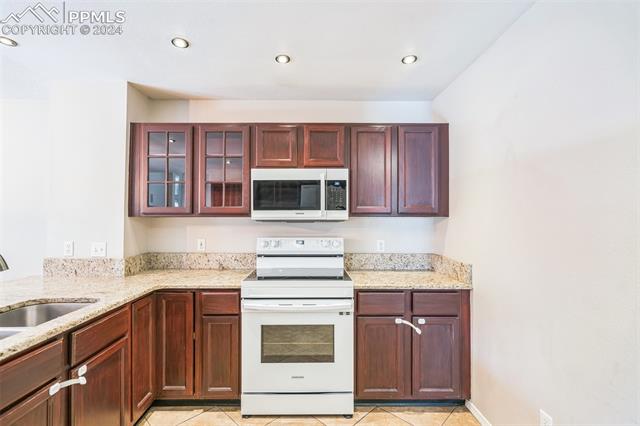 6220 Herriot Grove